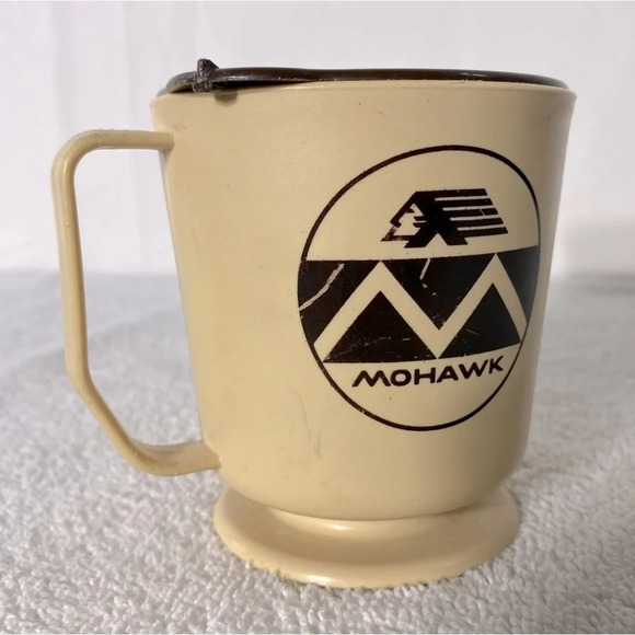 Vintage Mohawk Gas Station Plastic  Travel Mug Coffee Cup To Go Cup With Lid - Picture 2 of 12